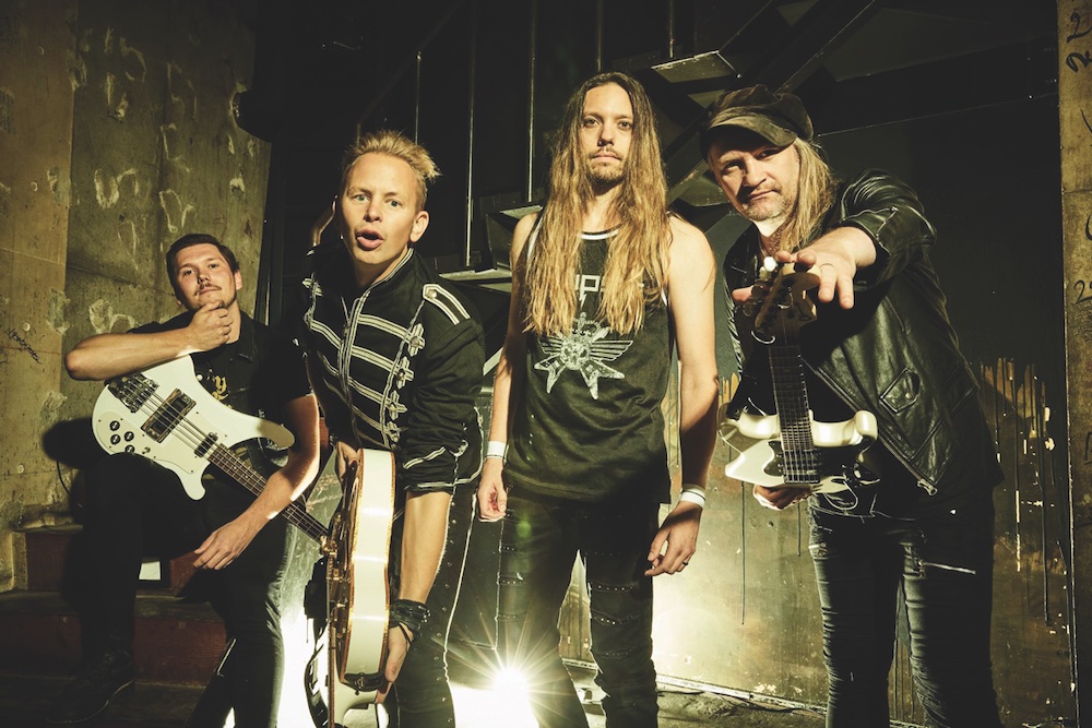 Klappeauf Karlsruhe - Artikel: Eclipse + Axxis Bild: Eclipse + Axxis