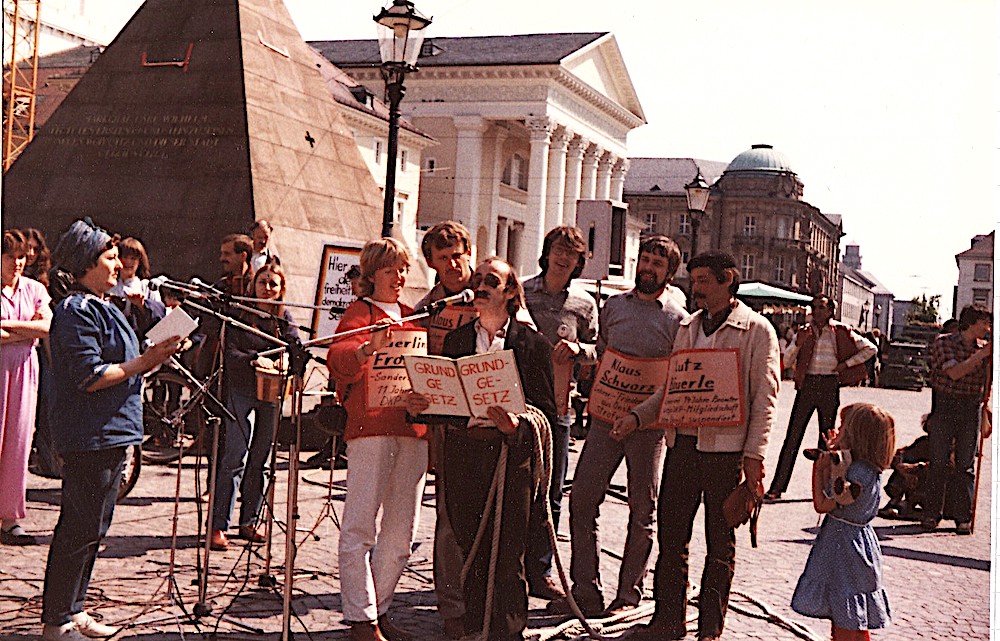 Klappeauf Karlsruhe - Artikel: „Freiheit die wir meinen“ Bild: „Freiheit die wir meinen“