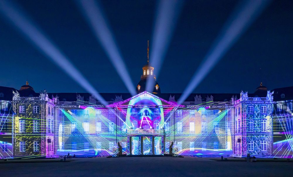 Klappeauf Karlsruhe - Artikel: Schlosslichtspiele als Hommage Bild: Schlosslichtspiele als Hommage