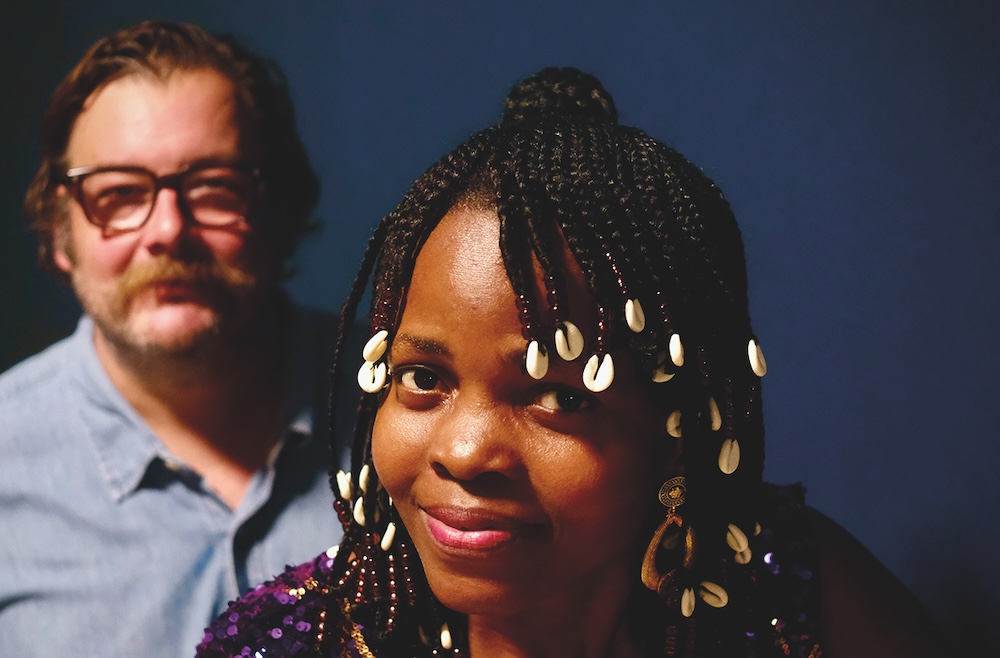 Klappeauf Karlsruhe - Artikel: Florence Adooni & Erobique Bild: Florence Adooni & Erobique