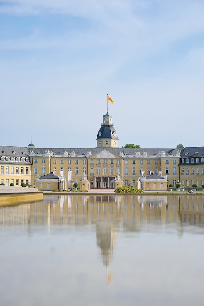 Bild: Der Stadtgründer trägt Büffelhaar