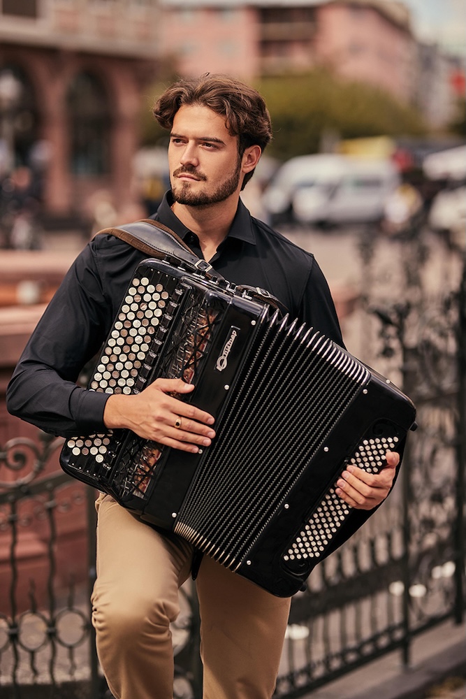 Bild: Sergey Sadovoy